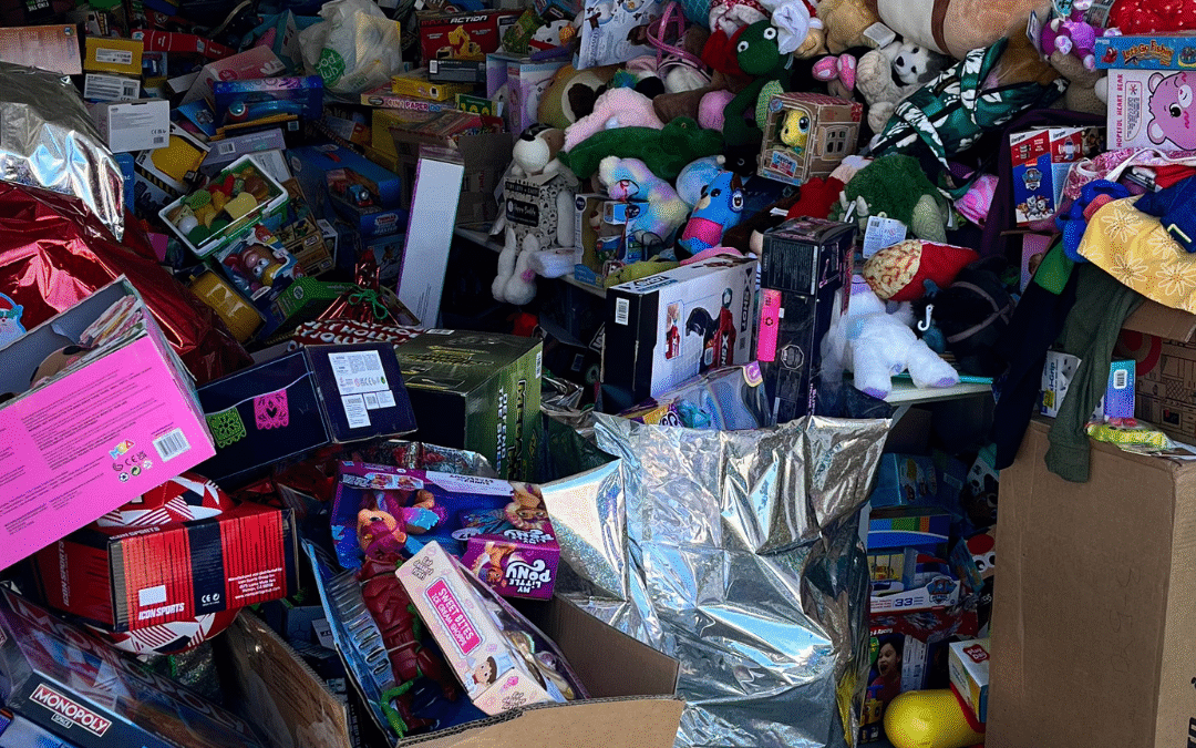 Christmas Express Toy Drive (5)